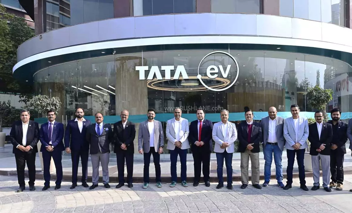 Breaking News Tata Motors Opens Exclusive Tata Ev Showrooms For