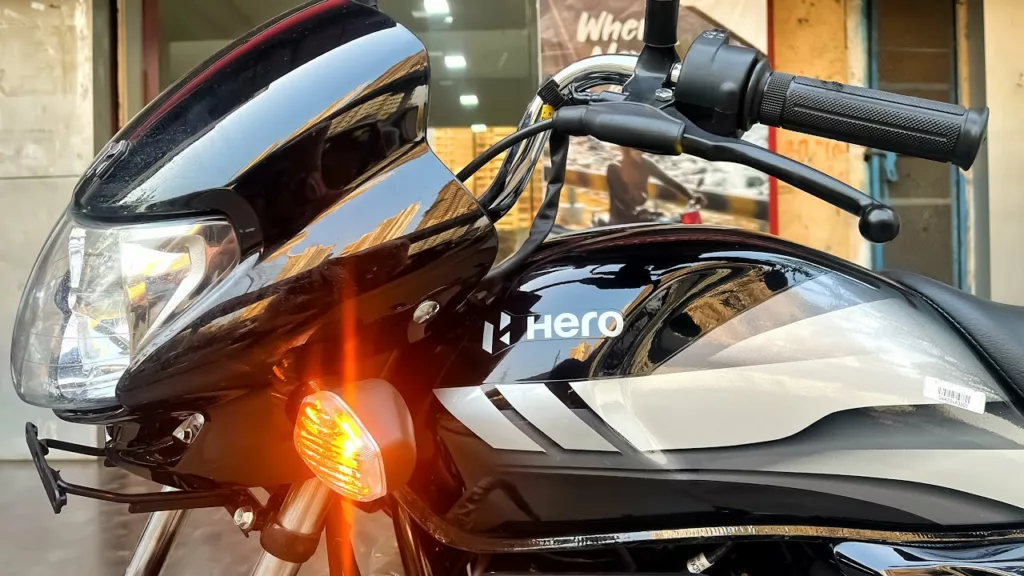 Hero hf bike discount on road price